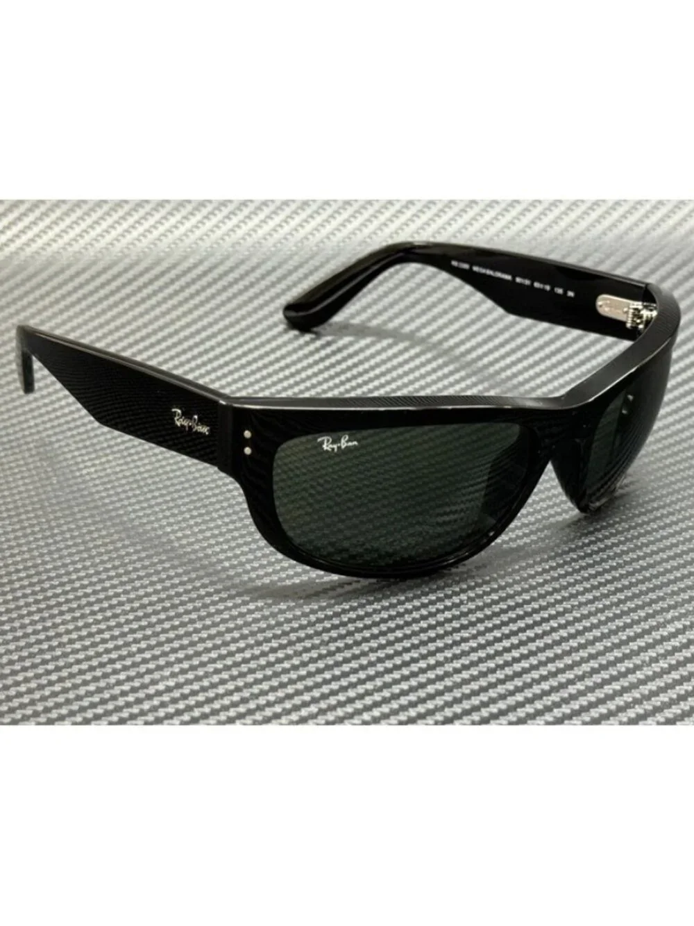 Ray-Ban new tags